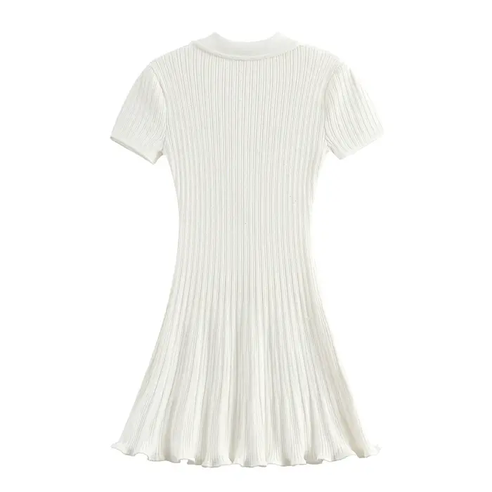 Marque Designer Polo robe tricotée femmes été à manches courtes simple boutonnage fleur bouton tricot pull Mini robes