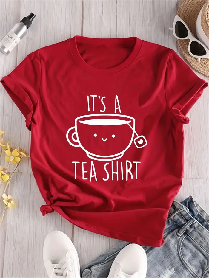 T-shirt décontracté pour femmes avec motif de dessin animé de tasse de thé imprimé avec l'inscription « It's A Tea