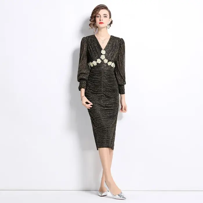 Élégant lanterne manches noir brillant soie plis robes moulantes femmes Sexy col en V Floral perles soirée gaine