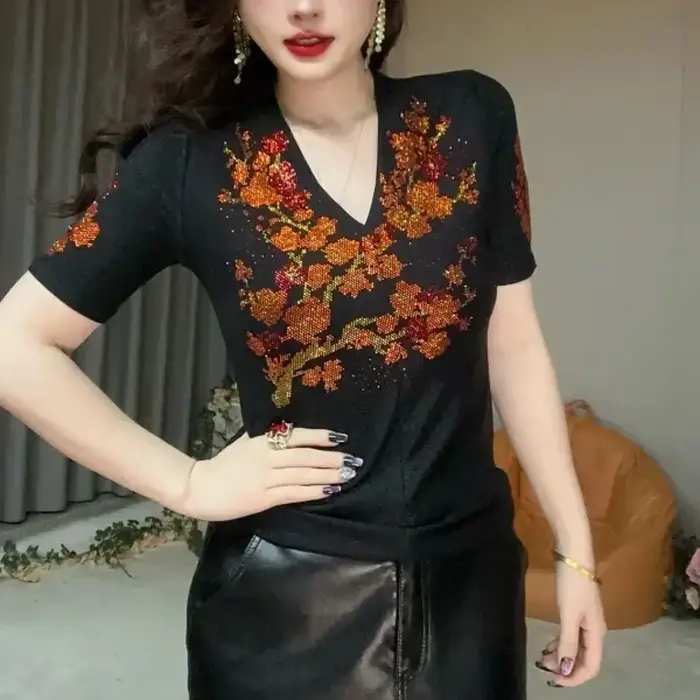 T-shirt à manches courtes pour femmes, col en v, à la mode, industrie lourde, tendance, Slim, nouvel