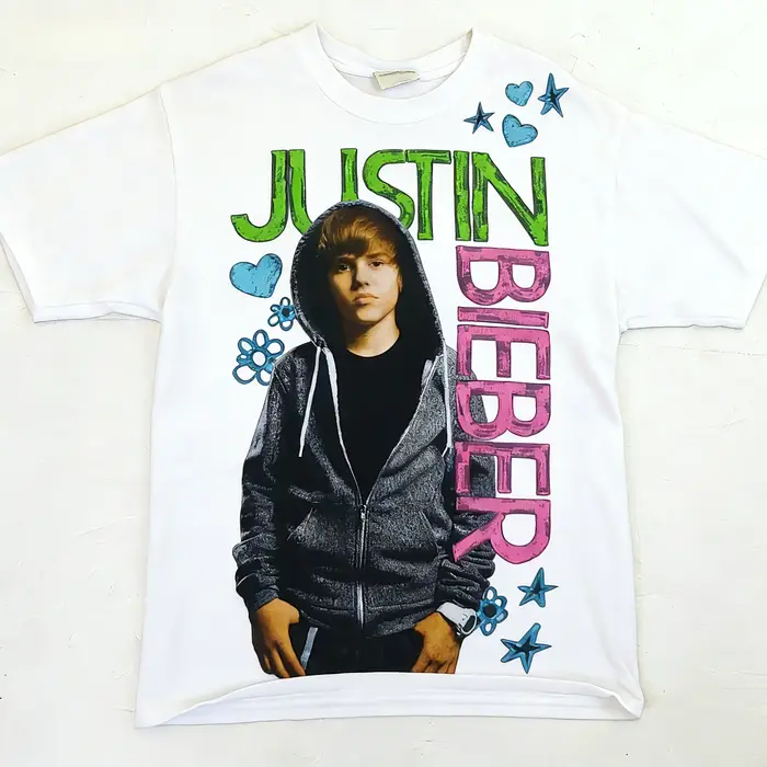 T-shirt avec la nouvelle couverture de l'album de Justin Bieber pour le printemps/été 2026 Un t-shir
