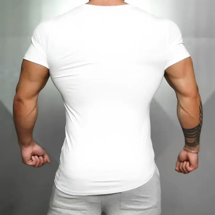 T-shirt moulant pour homme
