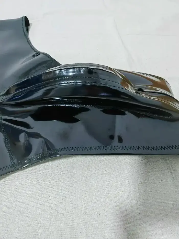 Débardeur moulant en cuir PU double face brillant pour homme avec fermeture éclair et poche convexe