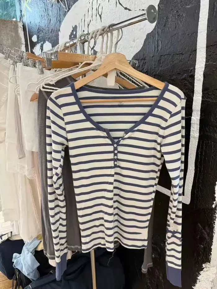 Mode bleu blanc rayé T-shirts femmes boutons col rond coton mince Patchwork à manches longues T-shir