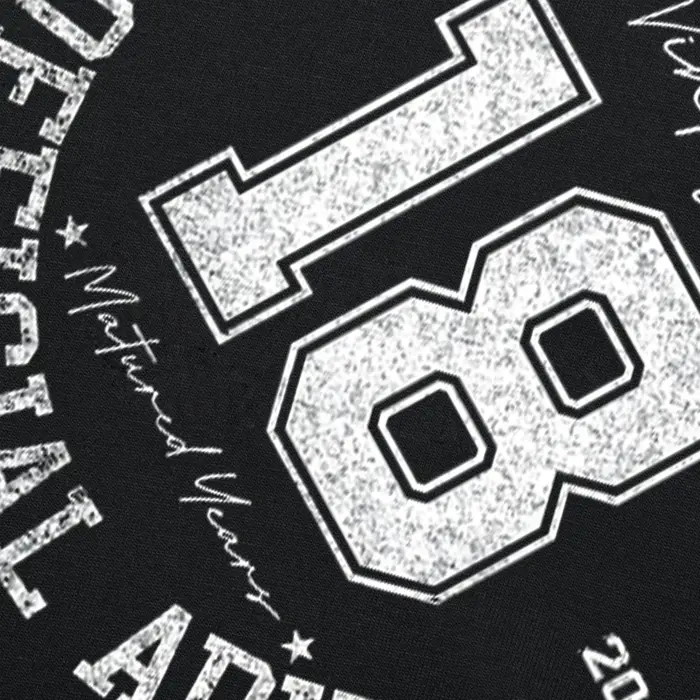 Cadeaux officiels pour adultes de 18 ans Vintage 18e anniversaire t-shirts graphique coton Streetwear