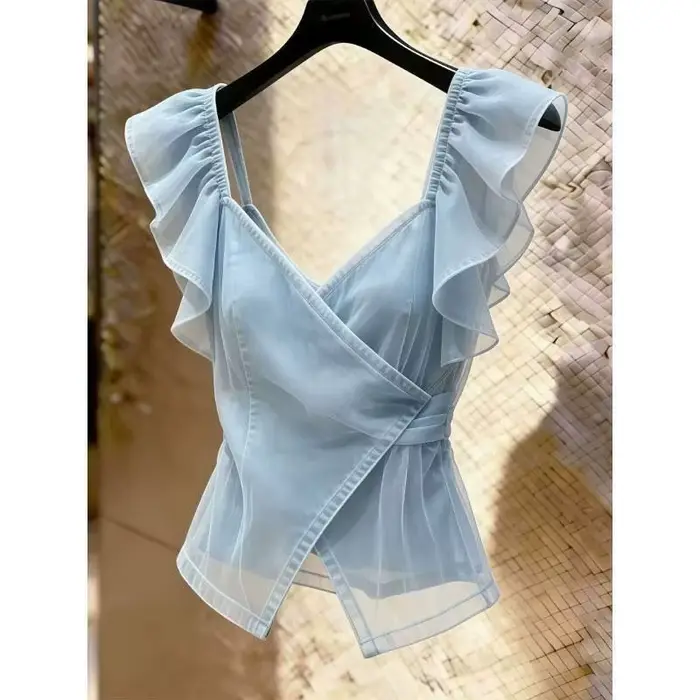 T-shirt élégant bleu à col en V pour femme